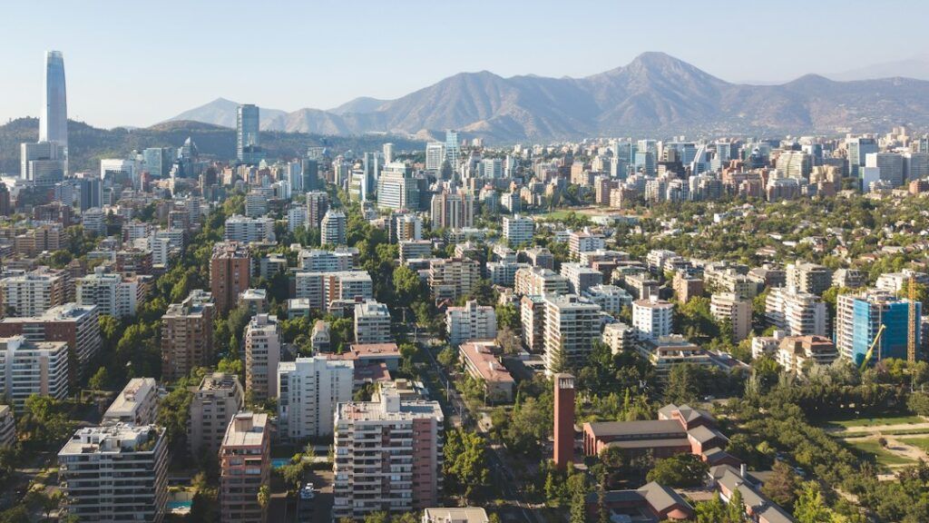 Edificios residenciales nuevos en Santiago de Chile vinculados a la suspensión del IVA para viviendas nuevas
