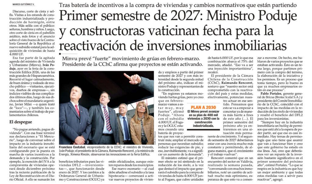 Grúas de construcción y edificios residenciales en Santiago de Chile ante reactivación inmobiliaria 2027